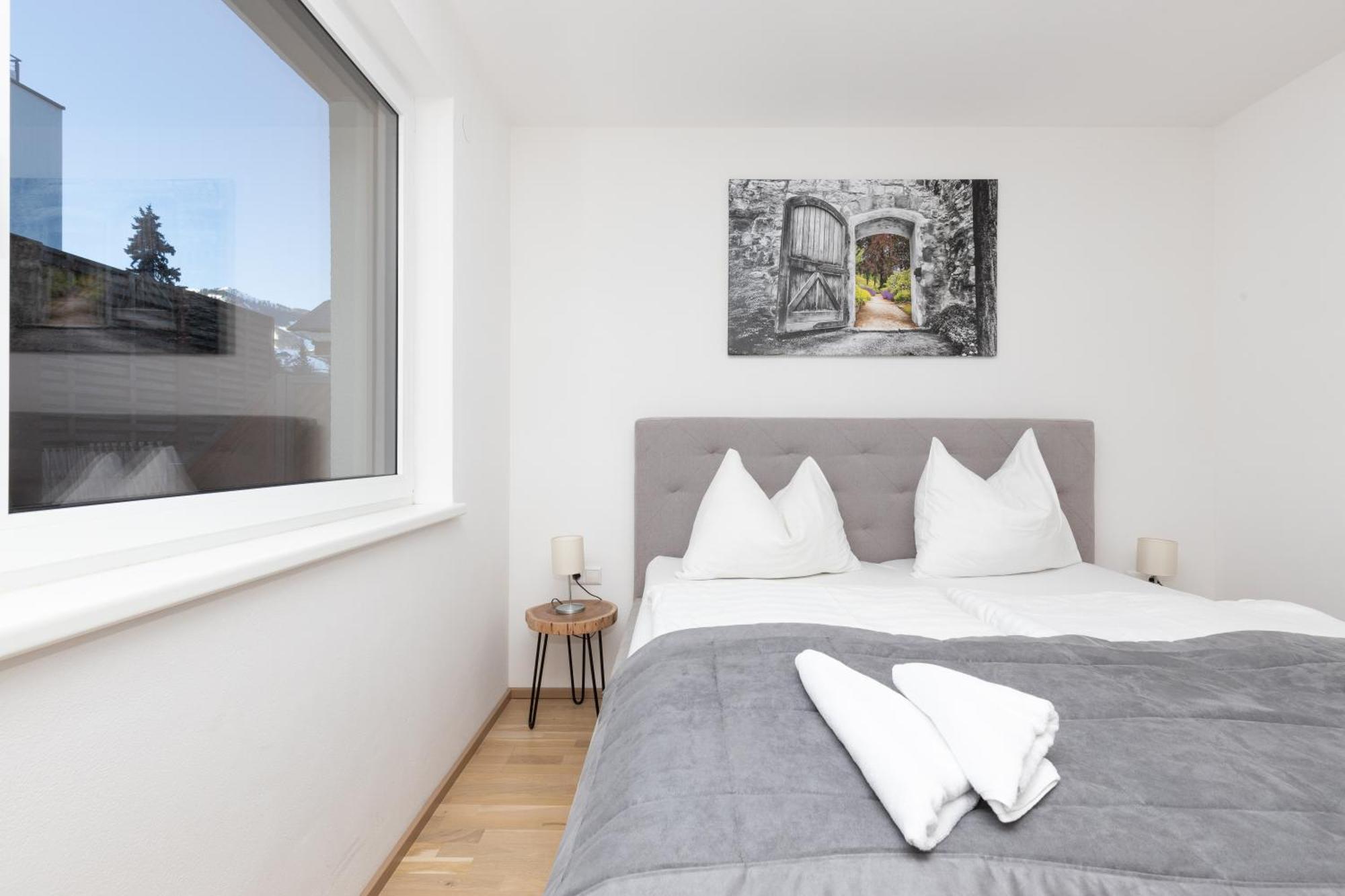 - Neualm Center